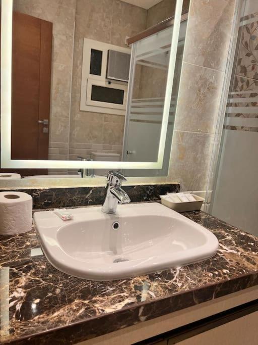 White Palace Served 32 Apartment Cairo