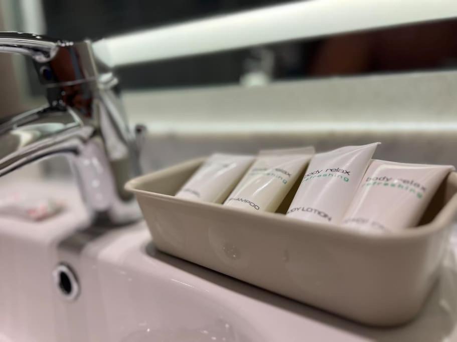 White Palace Served 32