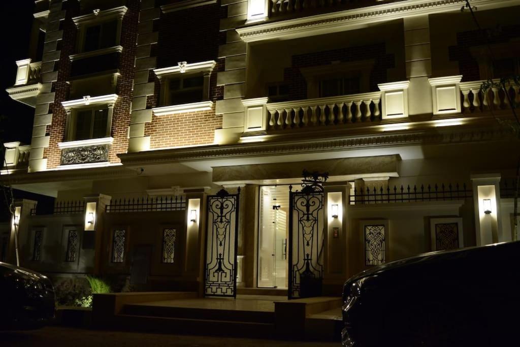 White Palace Served 32 Apartment Cairo